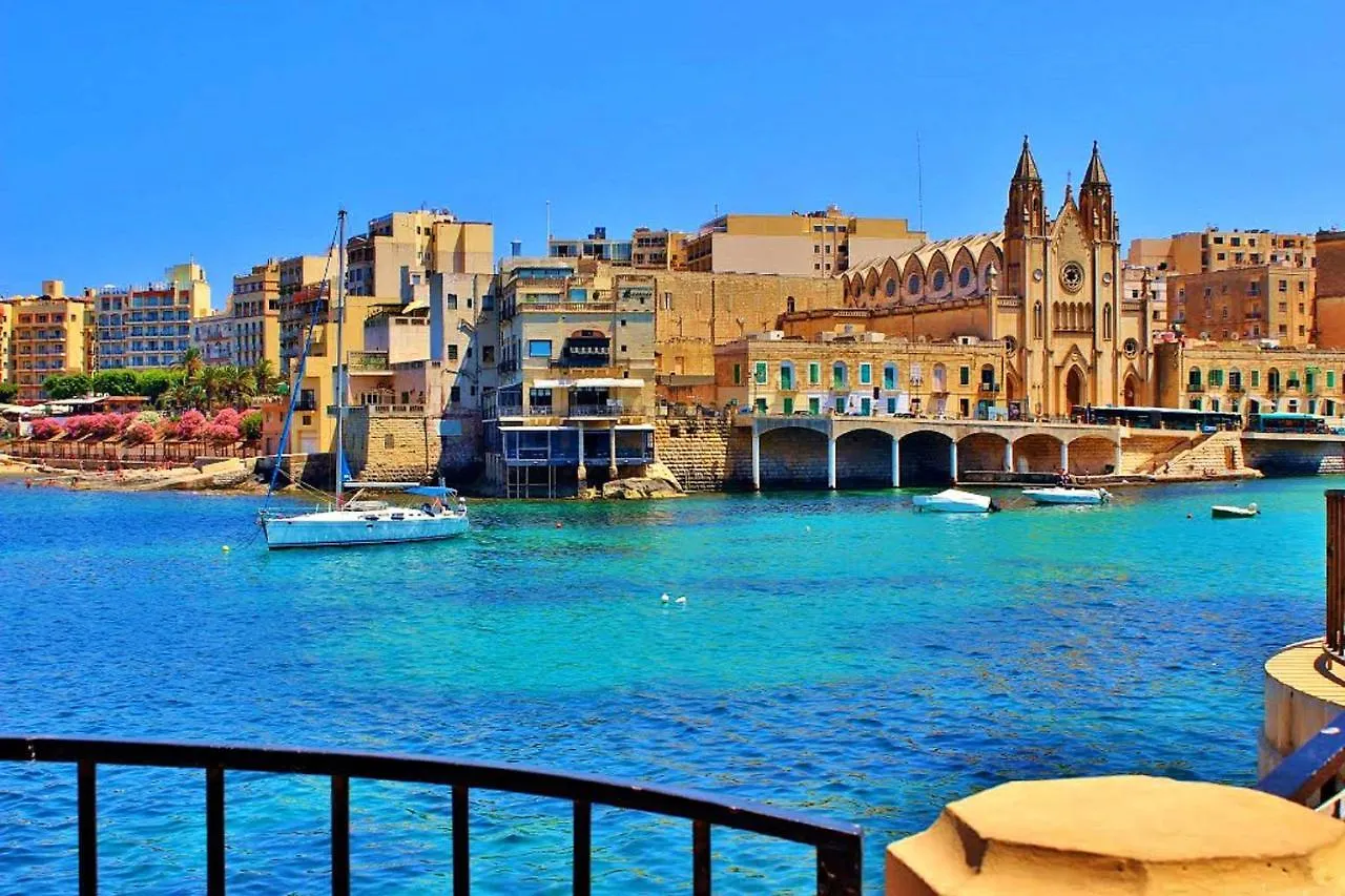Modern Apartment Steps From Balluta Bay Sliema 0*,